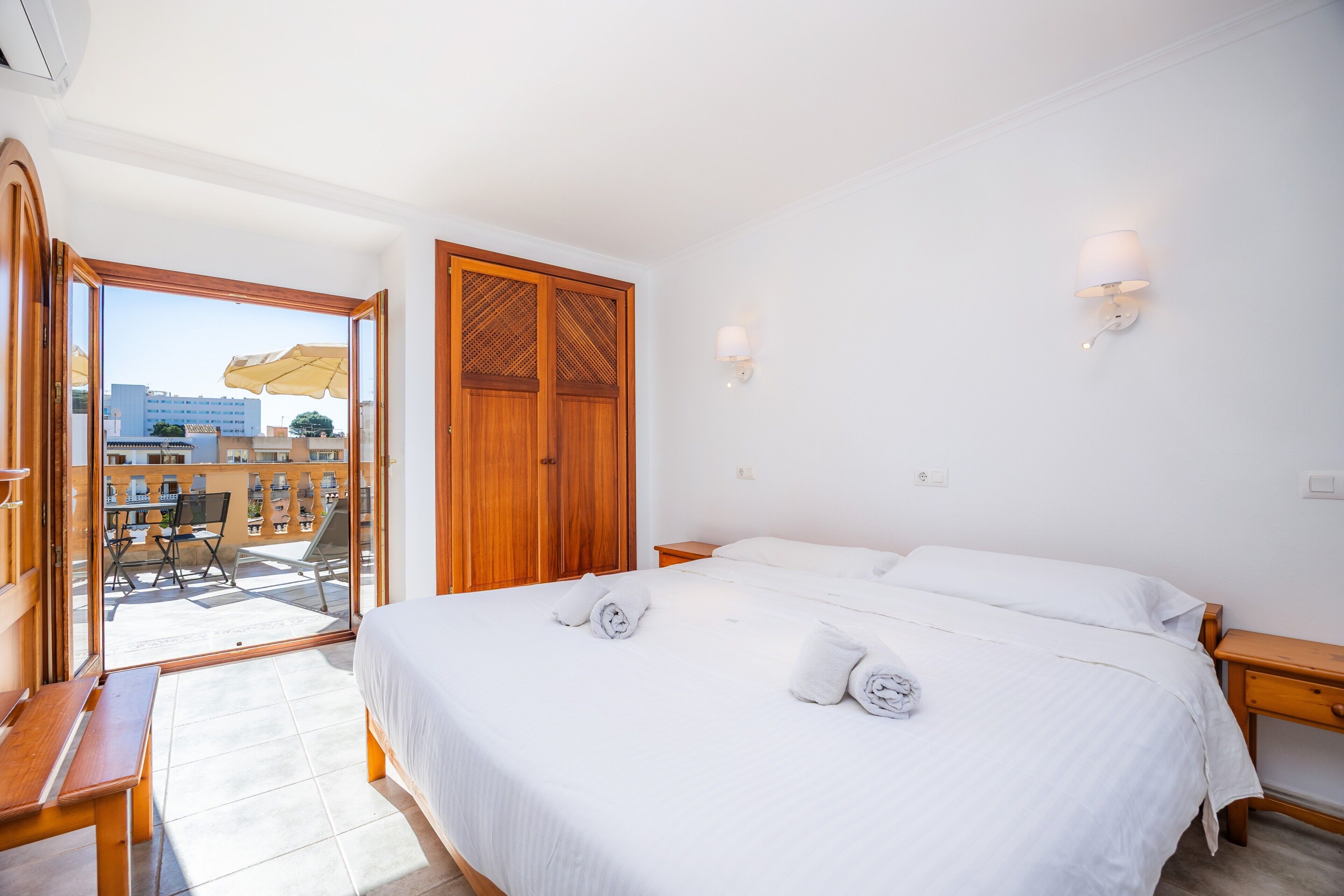 3 chambres, fer et planche à repasser, draps fournis