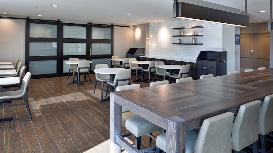 Residence Inn by Marriott Bakersfield West