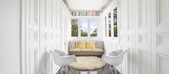 Offers a beautiful space for a family getaway or a romantic holiday for two.