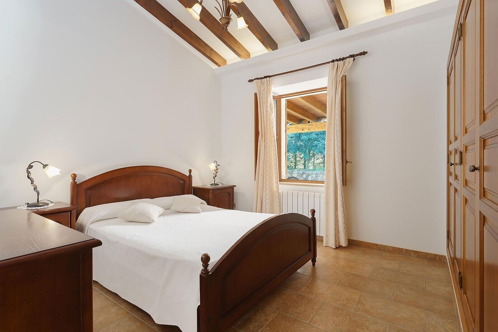 4 Schlafzimmer, Bügeleisen/Bügelbrett, kostenloses WLAN, Bettwäsche