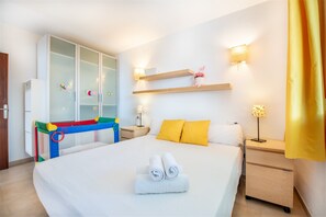 3 habitaciones, tabla de planchar con plancha y wifi gratis 