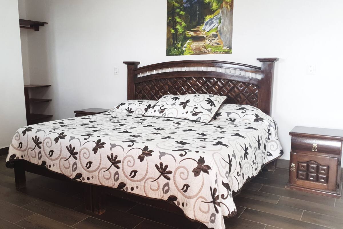 Superior Room | WiFi (free), bed sheets