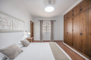 3 habitaciones, tabla de planchar con plancha y wifi gratis 