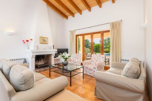 TV, fireplace, DVD player, stereo