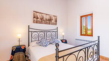 4 habitaciones, tabla de planchar con plancha y wifi gratis