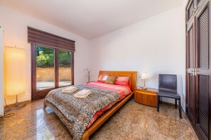 3 dormitorios, tabla de planchar con plancha, wifi gratis y ropa de cama