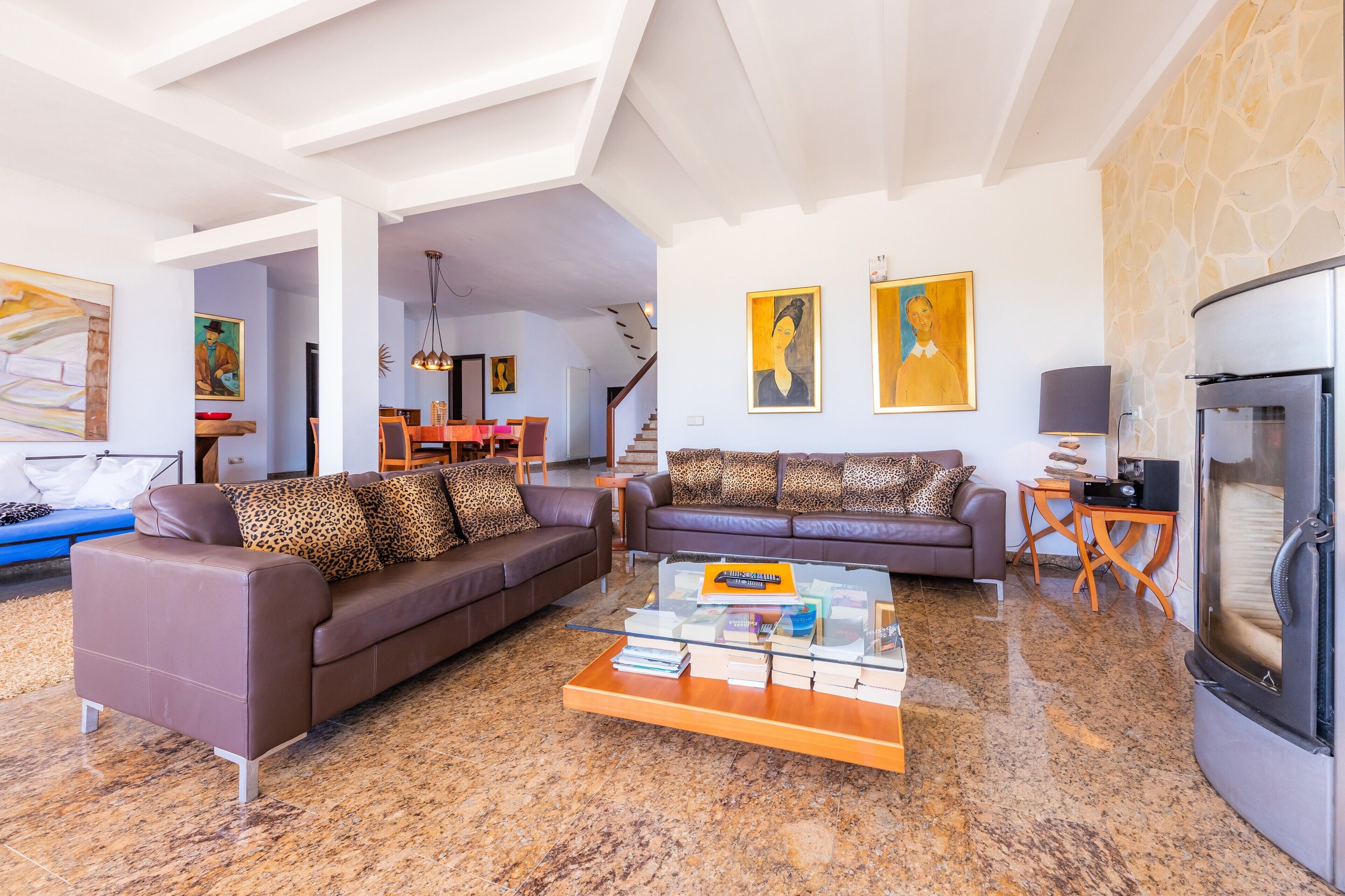 TV, fireplace, DVD player, stereo