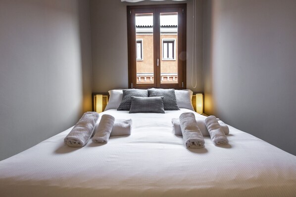 2 Schlafzimmer, Bügeleisen/Bügelbrett, kostenloses WLAN, Bettwäsche