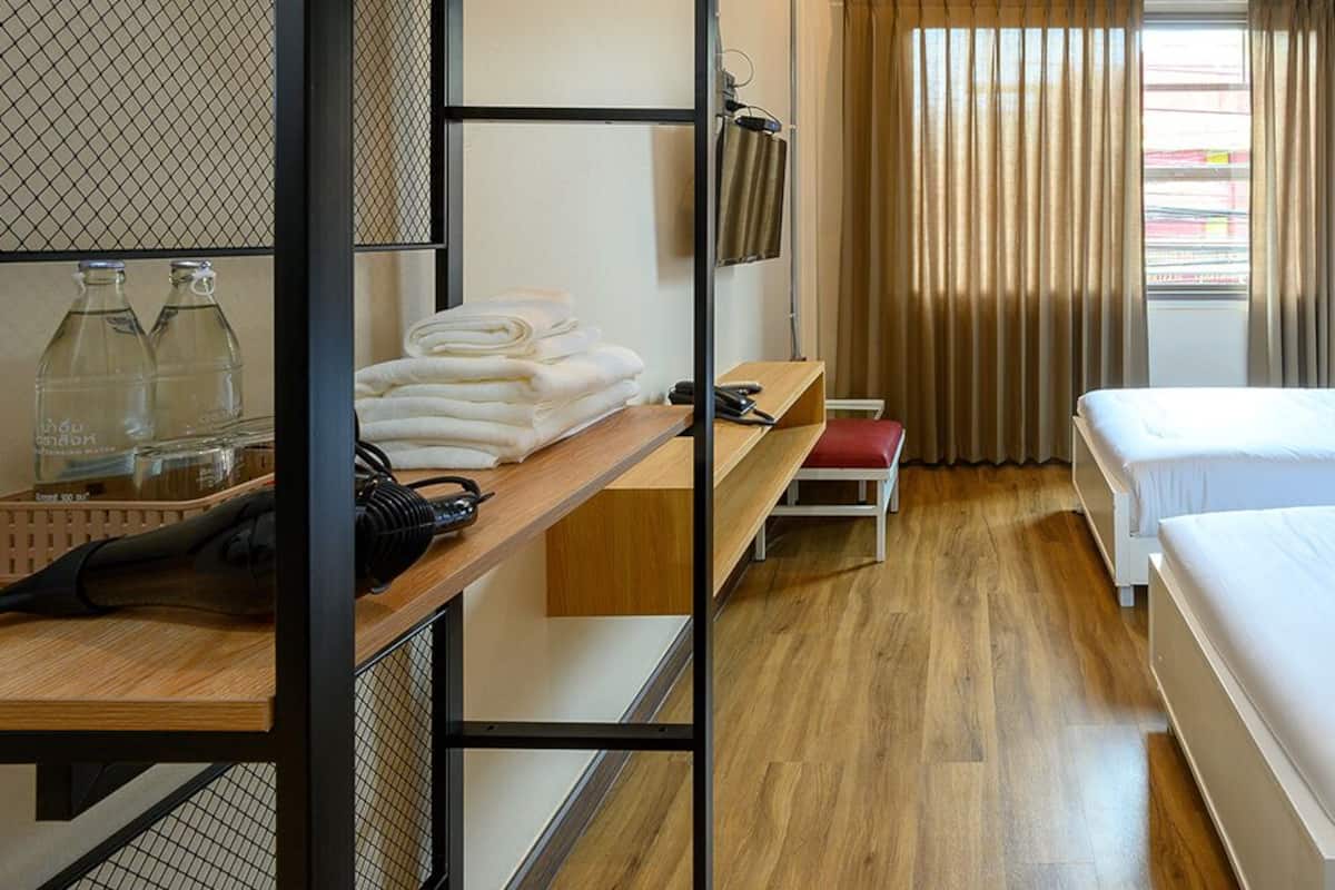 Deluxe Twin Room | Desk, blackout drapes, WiFi (free)