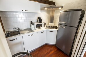Fridge, oven, dishwasher, coffee/tea maker - San Pantalon Luxury Penthouse R&R (Venecia)
