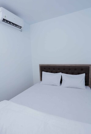 مكتب وواي فاي مجانًا وملاءات أسرّة