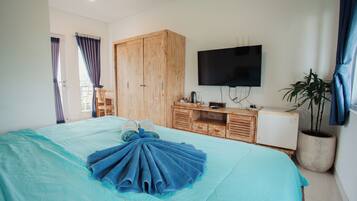 Rom, 1 kingsize-seng, sjøutsikt | Wi-fi (inkludert) og sengetøy