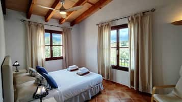 4 Schlafzimmer, Bügeleisen/Bügelbrett, kostenloses WLAN, Bettwäsche