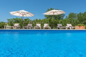 Pool - Fantastic Country House with Pool, Wi-Fi and Patio; Parking Available (Sant Llorenç des Cardassar)