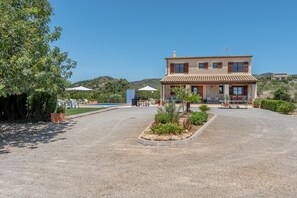 Exterior - Fantastic Country House with Pool, Wi-Fi and Patio; Parking Available (Sant Llorenç des Cardassar)