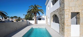 Modern Apartment "Marei 2" with Private Rooftop Terrace, Pool, Air Conditioning and Wi-Fi