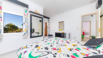4 Schlafzimmer, Bügeleisen/Bügelbrett, kostenloses WLAN, Bettwäsche