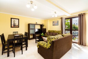 TV - Central Location with Andalusian Patio - Apartment Los Remedios (Vejer de la Frontera)