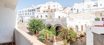 Centrally Located Apartment "Casa Poniente" on the Beach with Terrace and Wi-Fi