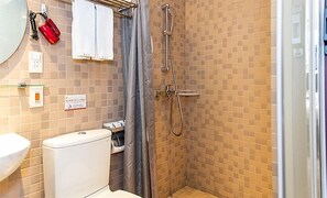 Bathroom shower - Dot King Villa (Taipei)