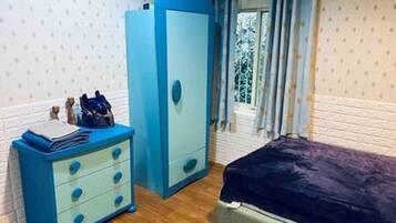 Classic Twin Room, 2 Twin Beds | Desk, blackout drapes, free WiFi, bed sheets