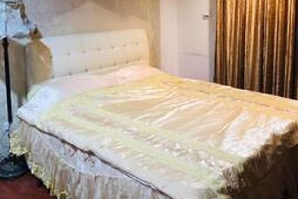 Classic Double Room | Desk, blackout drapes, free WiFi, bed sheets