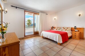 5 Schlafzimmer, Bügeleisen/Bügelbrett, kostenloses WLAN, Bettwäsche