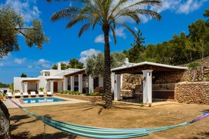 Exterior - Air-conditioned Villa with Pool, Terrace and Wi-Fi (Sant Joan de Labritja)