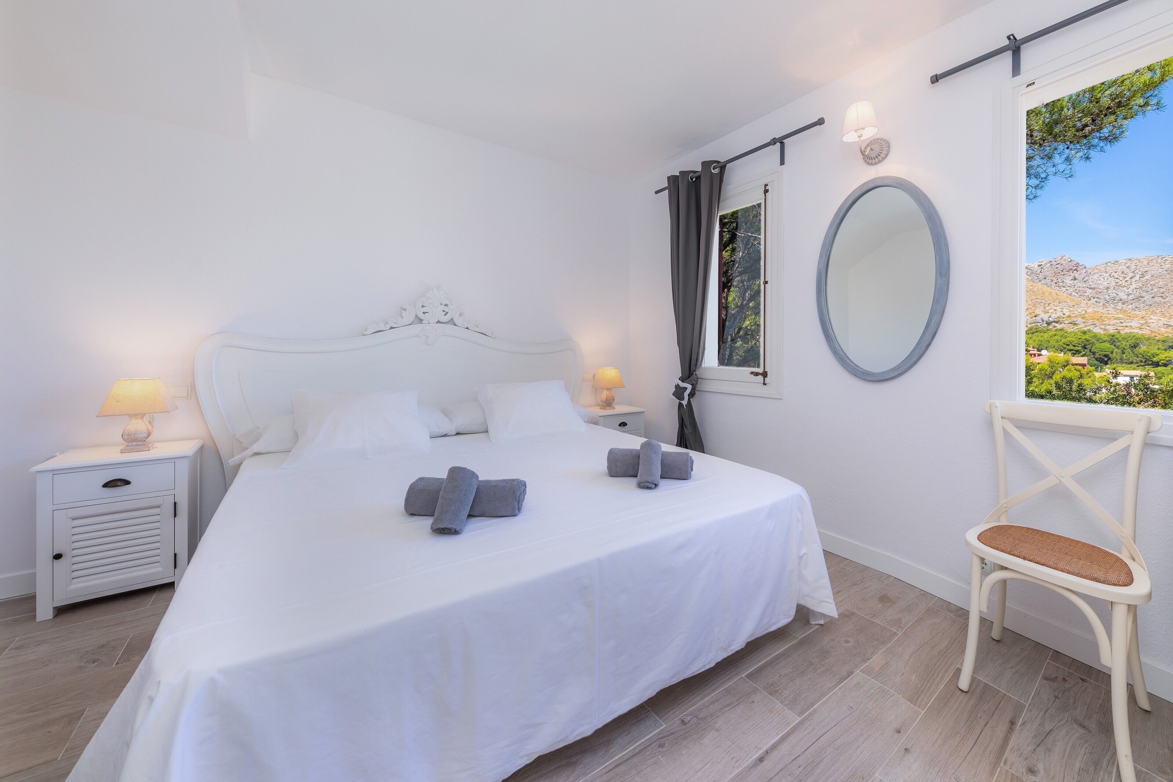 2 chambres, fer et planche à repasser, Wi-Fi gratuit, draps fournis