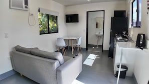 ดีลักซ์เคบิน, เตียงควีนไซส์ 1 เตียง | ผ้าปูที่นอน