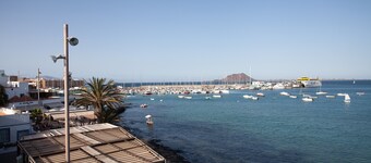Apartment "Eloisa 2" on the Beach in Old Town with Ocean View & Wi-Fi
