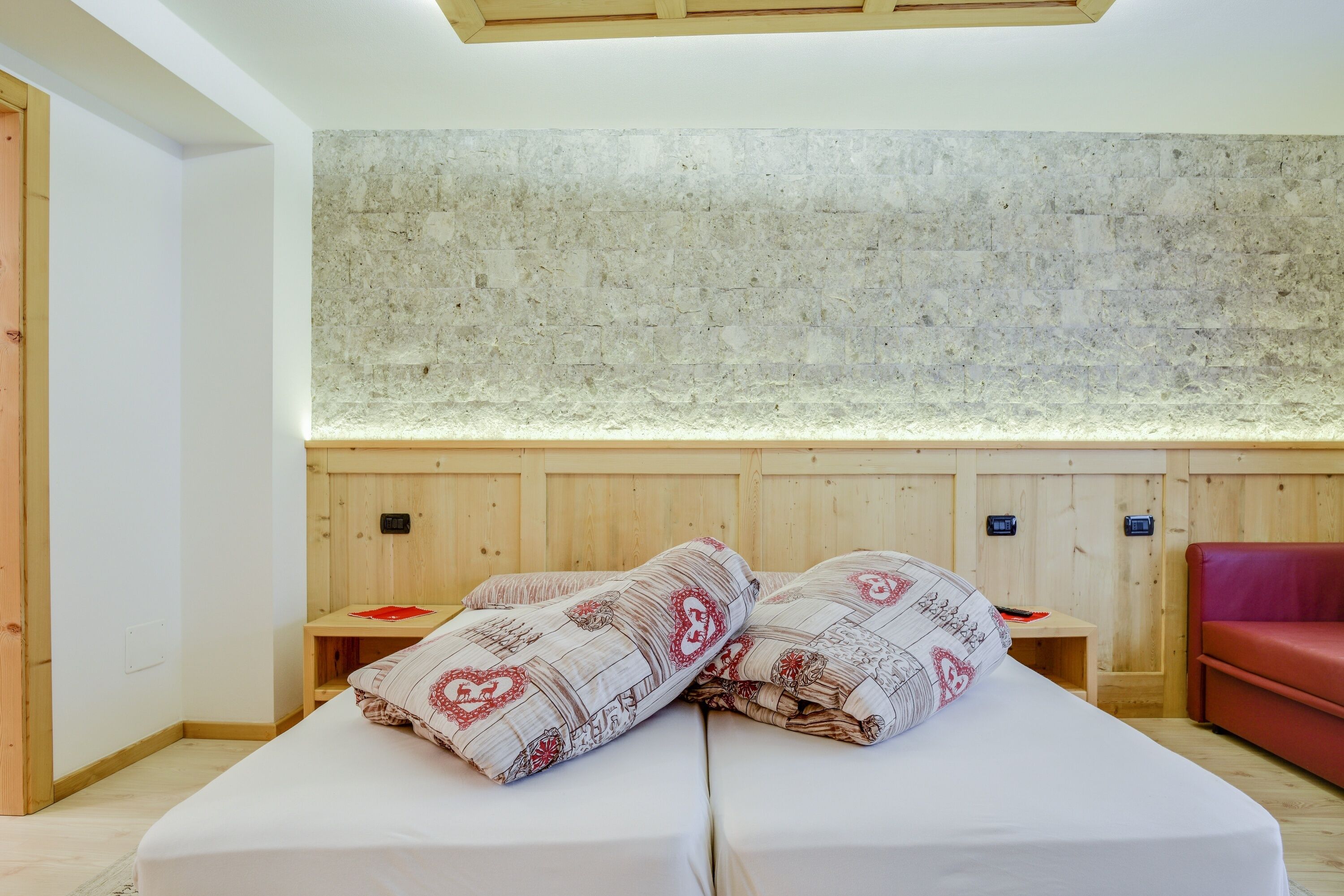 2 多间卧室、熨斗/熨衣板、免费 WiFi、床单