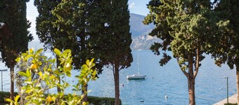 Apartamento vacacional "Randa" a orillas del lago con balcón, terraza y vistas impresionantes