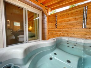 Bain à remous extérieur