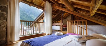 Casa vacanza "La Pita" accogliente con vista sulle montagne, balcone, caminetto e Wi-Fi