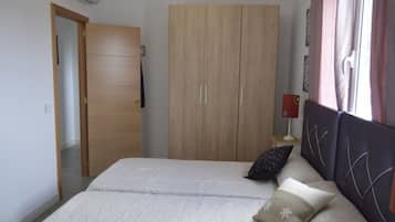 3 habitaciones, tabla de planchar con plancha y wifi gratis