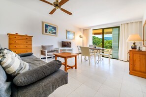 TV - Fantastic Apartment "Puerto Rico Port de Sóller" with Mountain View, Terrace and Wi-Fi (Port de Sóller)