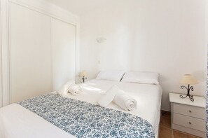 5 makuuhuonetta, silitysrauta/-lauta, ilmainen Wi-Fi, vuodevaatteet