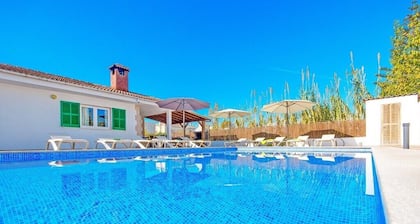 Villa Miquel, belle maison avec piscine prĂšs de la plage