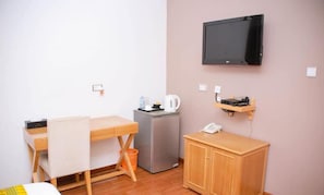 Standard Double Room | Room amenity - Rosemary Courts Hotel (Entebbe)