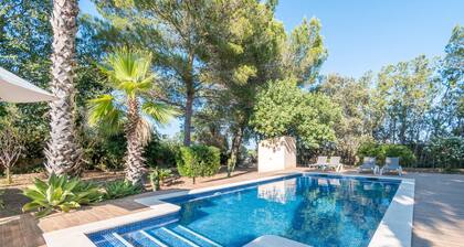 Villa 'Marilen' is very close to Can Picafort Beach with Mountain View, Wi-Fi and Air Conditioning