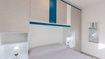 1 Schlafzimmer, BĂŒgeleisen/BĂŒgelbrett, BettwĂ€sche