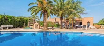 Finca "Villa Son Coves" con jardín y piscina