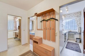 1 bedroom, free WiFi, bed sheets - Charming Holiday Apartment “Ried Inzell” with Mountain View & Wi-Fi; Parking Available (Inzell)