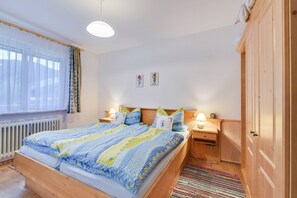 1 bedroom, free WiFi, bed sheets - Charming Holiday Apartment “Ried Inzell” with Mountain View & Wi-Fi; Parking Available (Inzell)