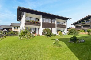 Exterior - Charming Holiday Apartment “Ried Inzell” with Mountain View & Wi-Fi; Parking Available (Inzell)