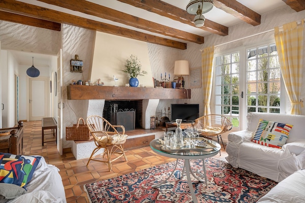 Televisie en een open haard