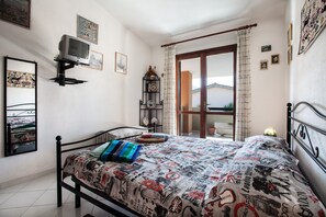 2 bedrooms, iron/ironing board, bed sheets - Central Holiday Home with Garden, Terrace & Balcony; Pets Allowed (Villasimius)