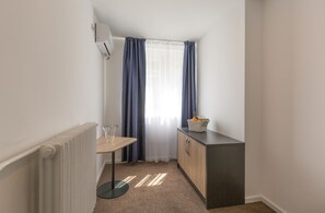 Economy Double Room | Garden view - Premium Crown Suites (Belgrade)