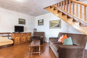 Televisión, chimenea